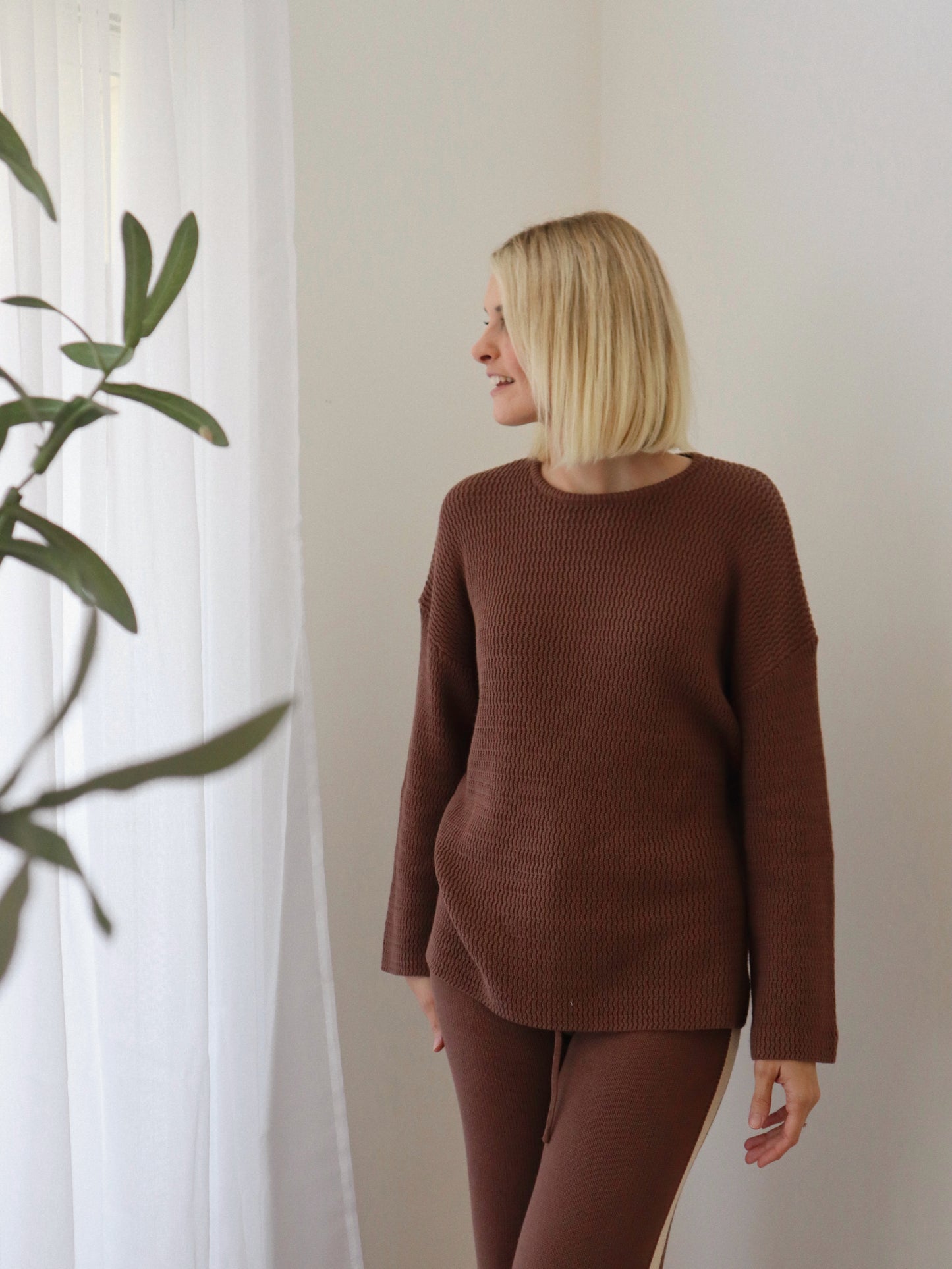 PULLOVER | CHOCOLATE (WOMEN'S) WINTER 24