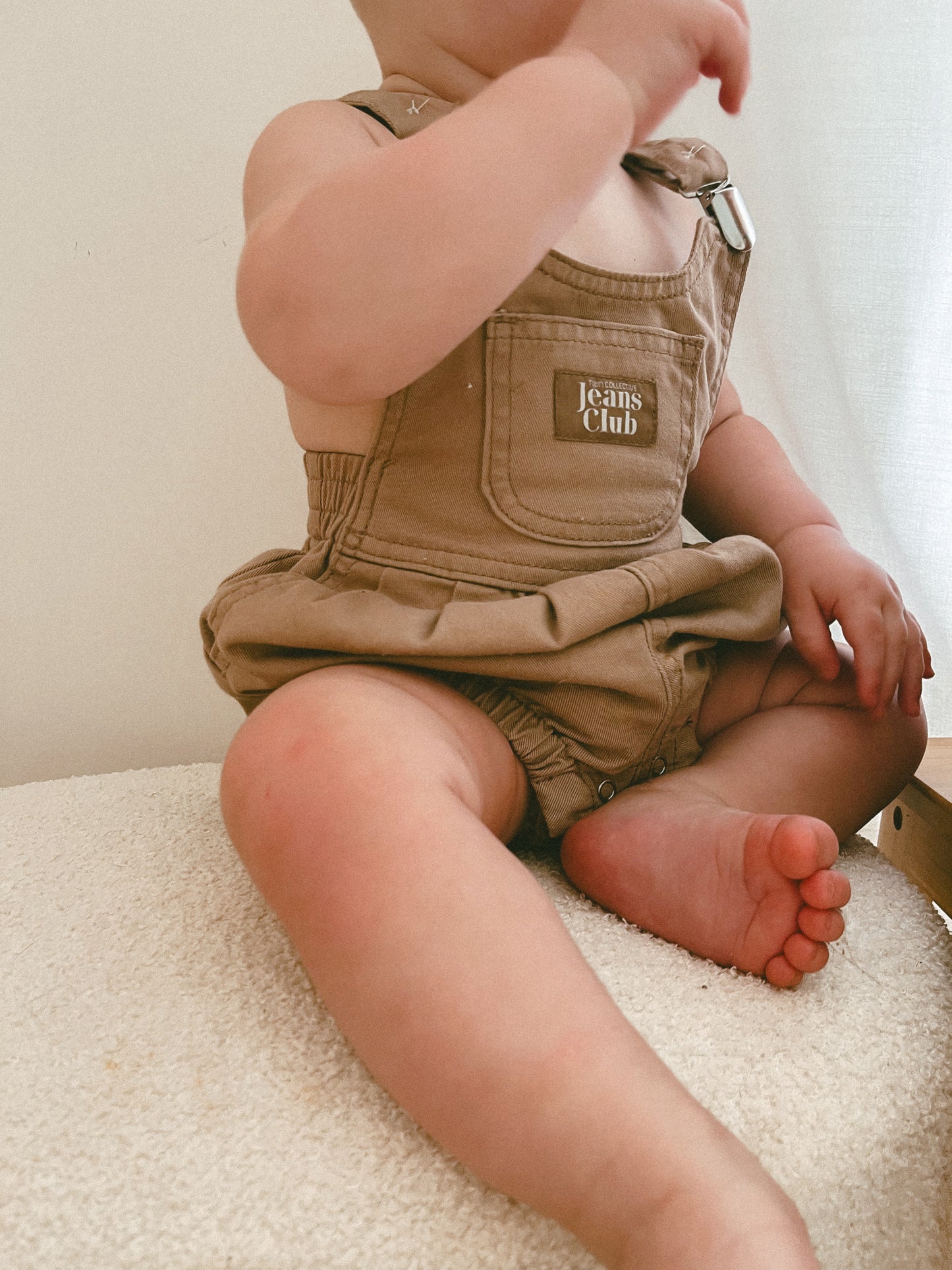 BOWIE BUBBLE ROMPER - LATTE BROWN | Twin Collective